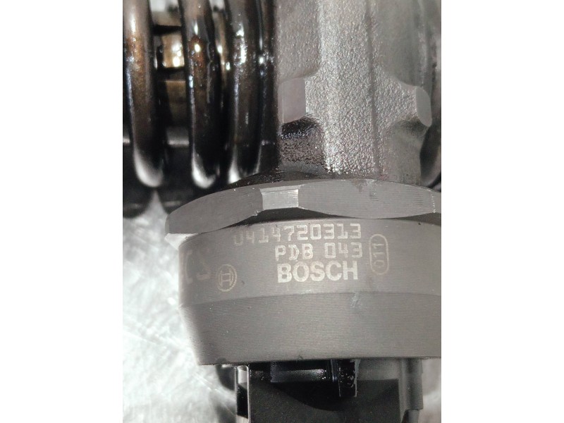 Recambio de inyector para volkswagen caddy ka/kb (2k) referencia OEM IAM 038130073BN 0414720313 BOSCH