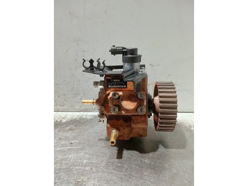 Recambio de bomba inyeccion para peugeot 207 sw outdoor referencia OEM IAM 9683703780 0445010102 BOSCH