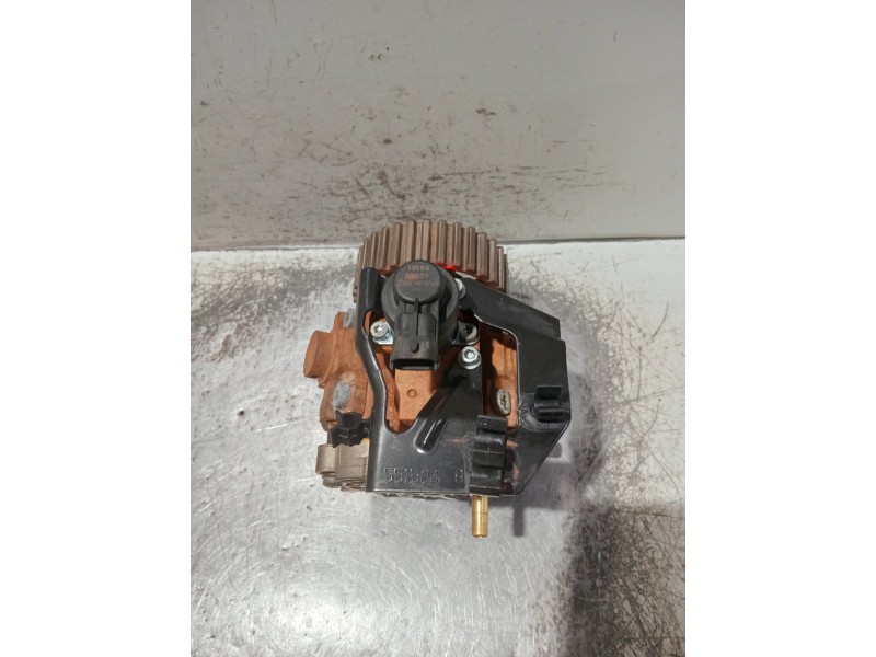 Recambio de bomba inyeccion para peugeot 207 sw outdoor referencia OEM IAM 9683703780 0445010102 BOSCH