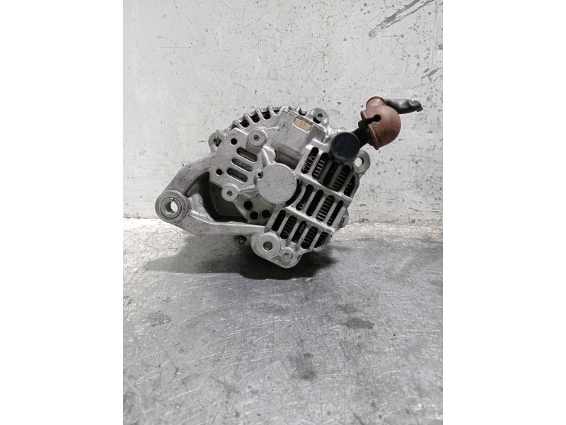Recambio de alternador para nissan almera (n16/e) referencia OEM IAM 165526100  