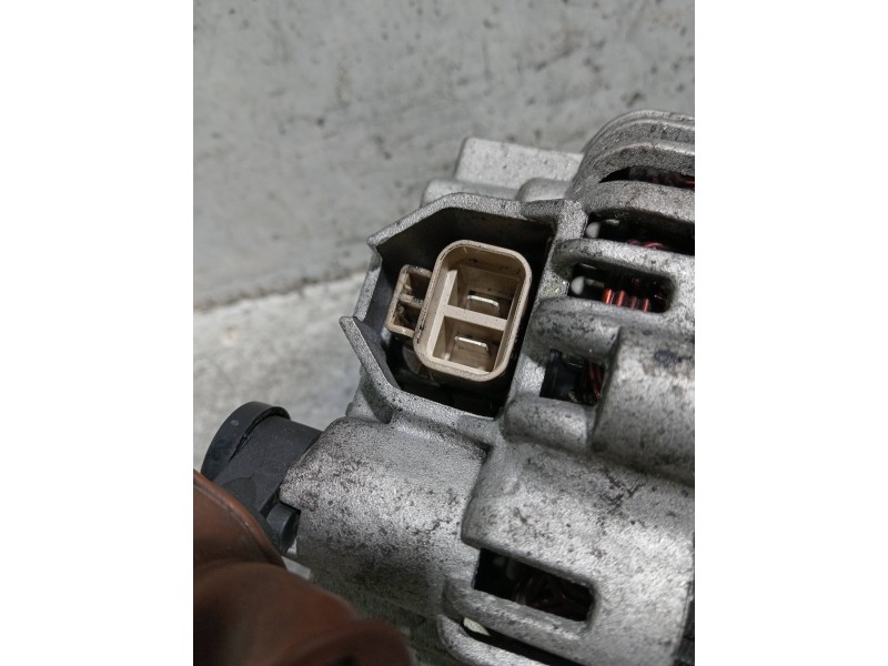Recambio de alternador para nissan almera (n16/e) referencia OEM IAM 165526100  