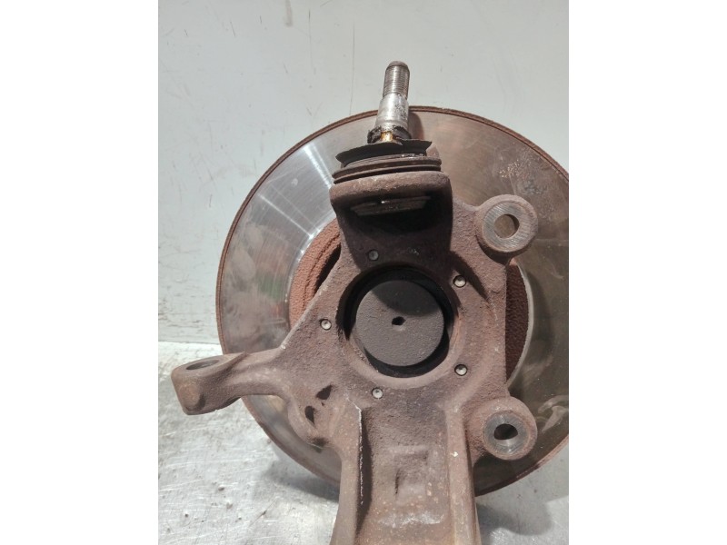 Recambio de mangueta delantera derecha para ford transit caja cerrada, media (fy) (2000 =>) referencia OEM IAM YC153K185  