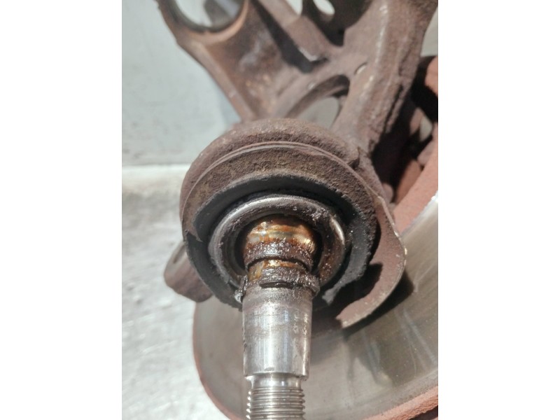 Recambio de mangueta delantera derecha para ford transit caja cerrada, media (fy) (2000 =>) referencia OEM IAM YC153K185  