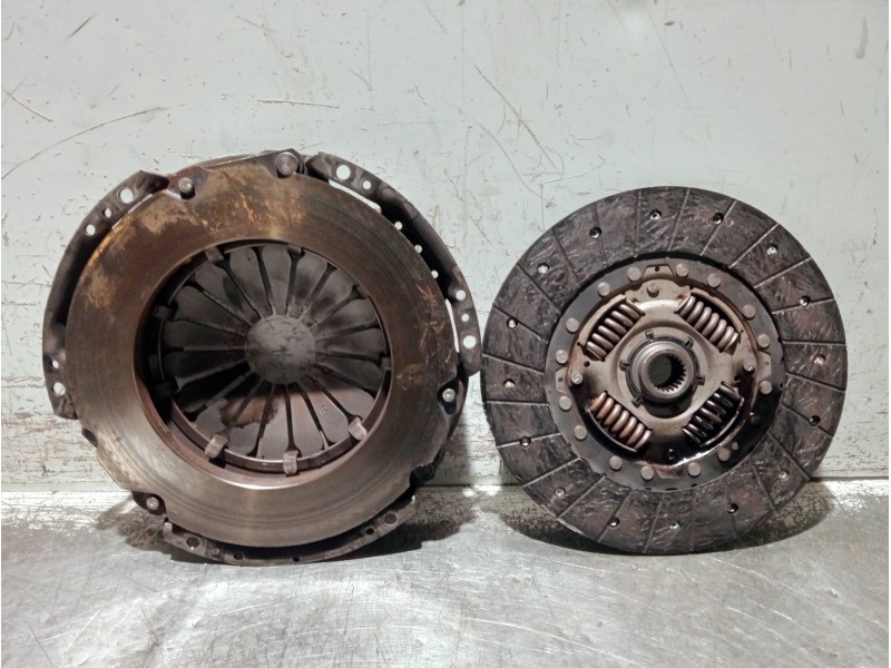 Recambio de kit embrague para ford transit caja cerrada, media (fy) (2000 =>) referencia OEM IAM 284379 791929 