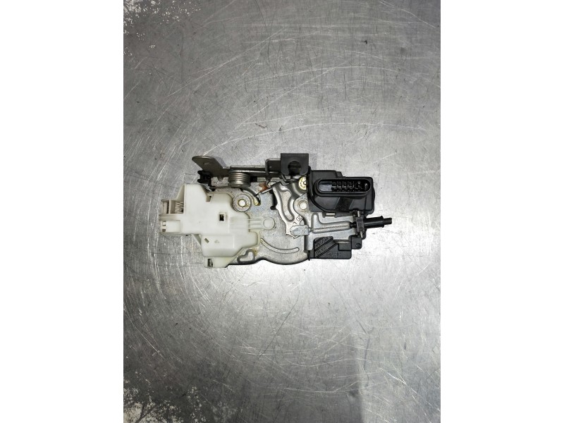 Recambio de motor cierre centralizado trasero izquierdo para volvo v40 referencia OEM IAM 31391830 933384107 5P