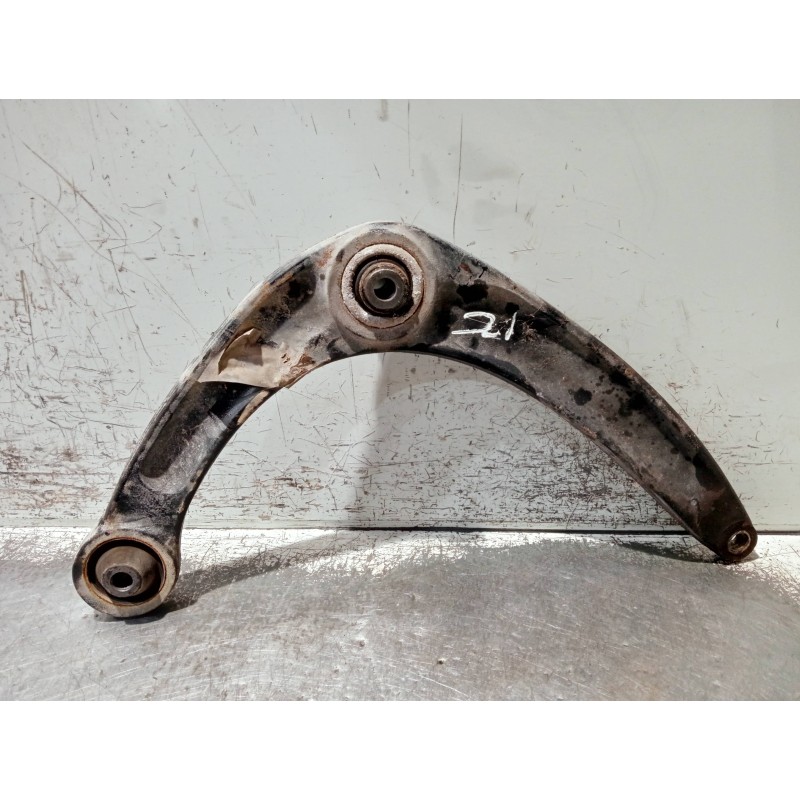 Recambio de brazo suspension inferior delantero izquierdo para citroen c4 picasso referencia OEM IAM 566793  