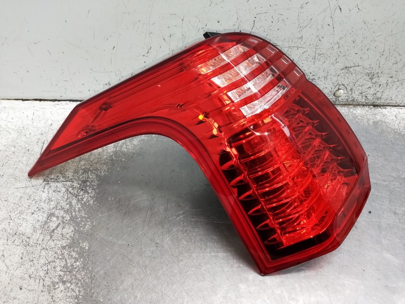 Recambio de piloto trasero izquierdo para peugeot 5008 referencia OEM IAM   