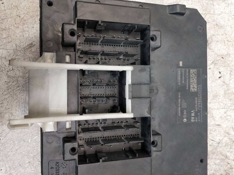Recambio de modulo electronico para seat leon (5f1) referencia OEM IAM 5Q0937084AJ 5WK50893H 