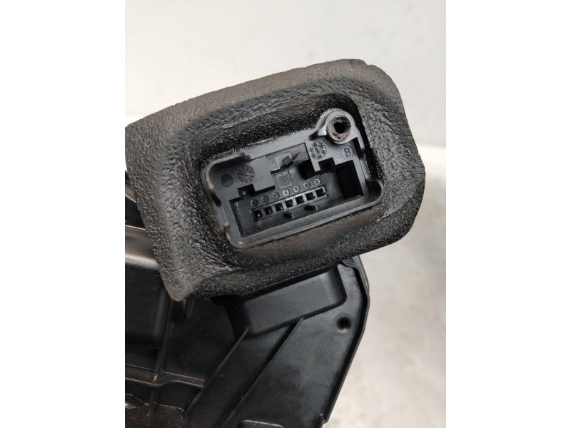 Recambio de motor cierre centralizado trasero derecho para seat leon (5f1) referencia OEM IAM 5K4839016Q  5P RANCHERA