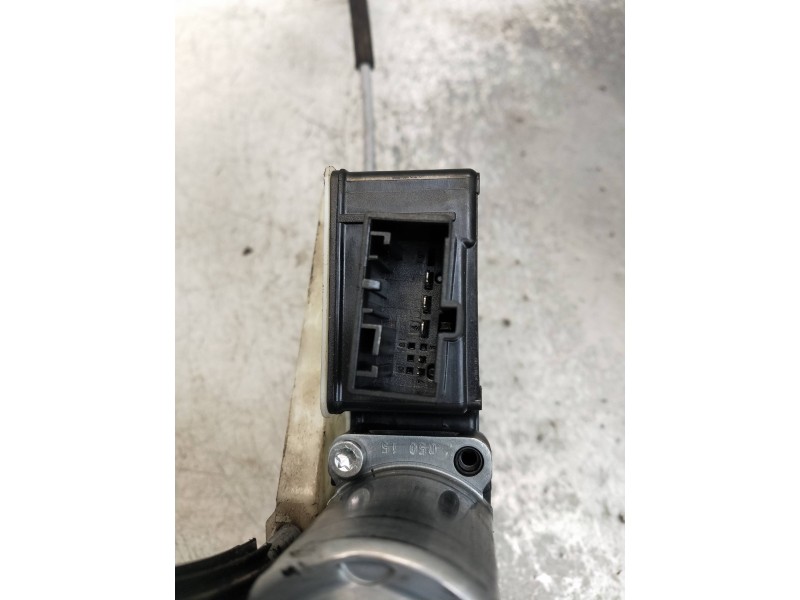 Recambio de motor elevalunas trasero derecho para seat leon (5f1) referencia OEM IAM 5Q0959812  5P RANCHERA