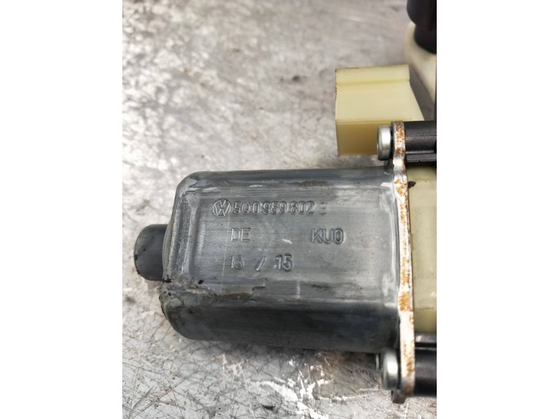 Recambio de motor elevalunas delantero derecho para seat leon (5f1) referencia OEM IAM 5Q0959802  5P RANCHERA