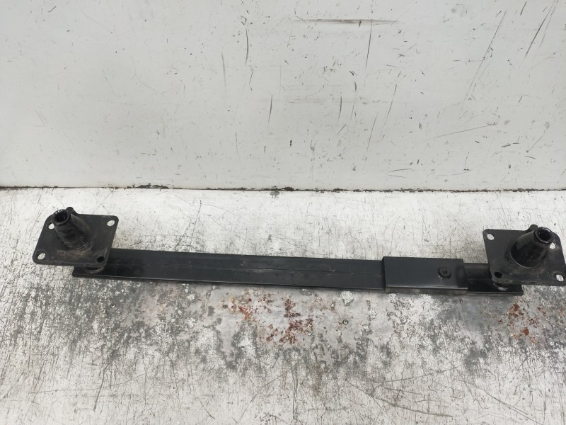 Recambio de refuerzo paragolpes delantero para peugeot 5008 referencia OEM IAM 2M20140702  