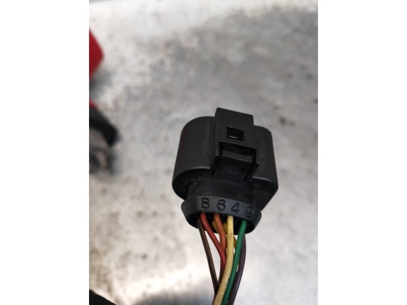 Recambio de retrovisor izquierdo para seat leon (5f1) referencia OEM IAM   ELECTRICO/INTERMITENTE