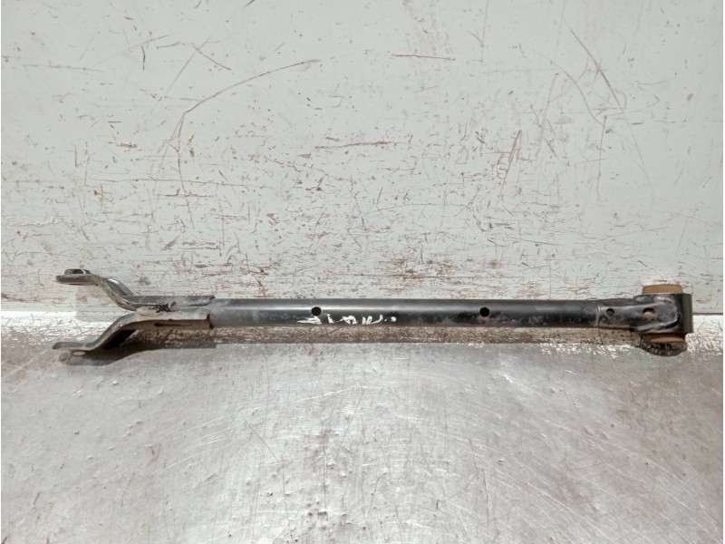 Recambio de tirante trasero izquierdo para opel combo d referencia OEM IAM 520526250E  