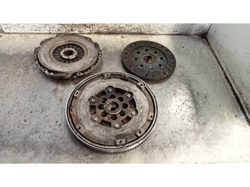 Recambio de kit embrague para hyundai santa fe (sm) 2.0 gls crdi referencia OEM IAM   