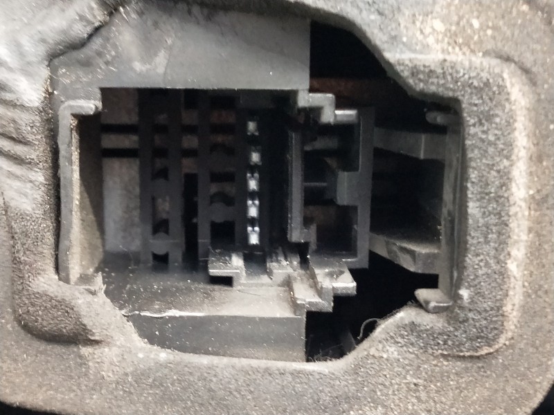 Recambio de piloto trasero izquierdo para renault espace iv (jk0) referencia OEM IAM 8200027153  