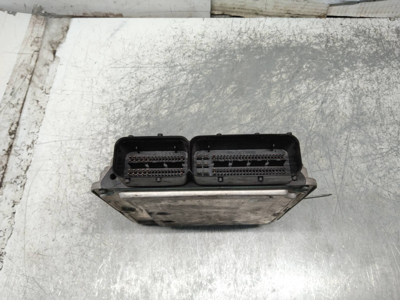 Recambio de centralita motor uce para dodge caliber s referencia OEM IAM 0281013693 P05187449AC BCAAB4