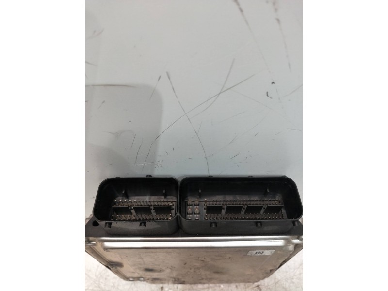 Recambio de centralita motor uce para seat leon (5f1) referencia OEM IAM 04L907309A 0281018526 