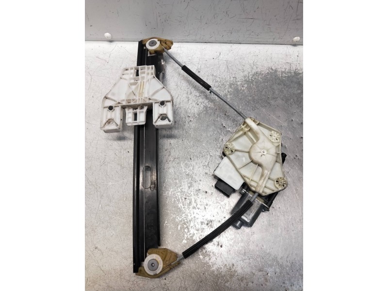 Recambio de motor elevalunas trasero izquierdo para seat leon (5f1) referencia OEM IAM 5Q0959811A  5P RANCHERA