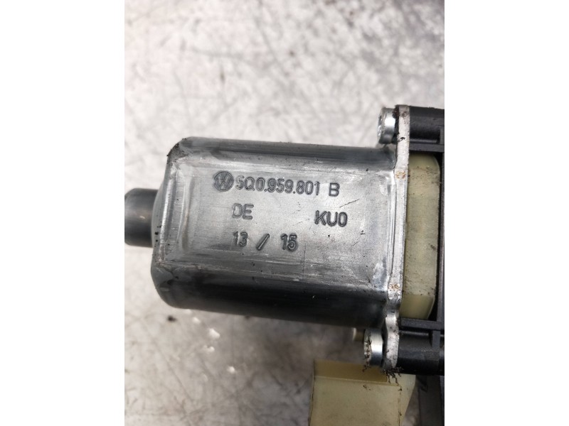 Recambio de motor elevalunas delantero izquierdo para seat leon (5f1) referencia OEM IAM 5Q0959801B  5P RANCHERA