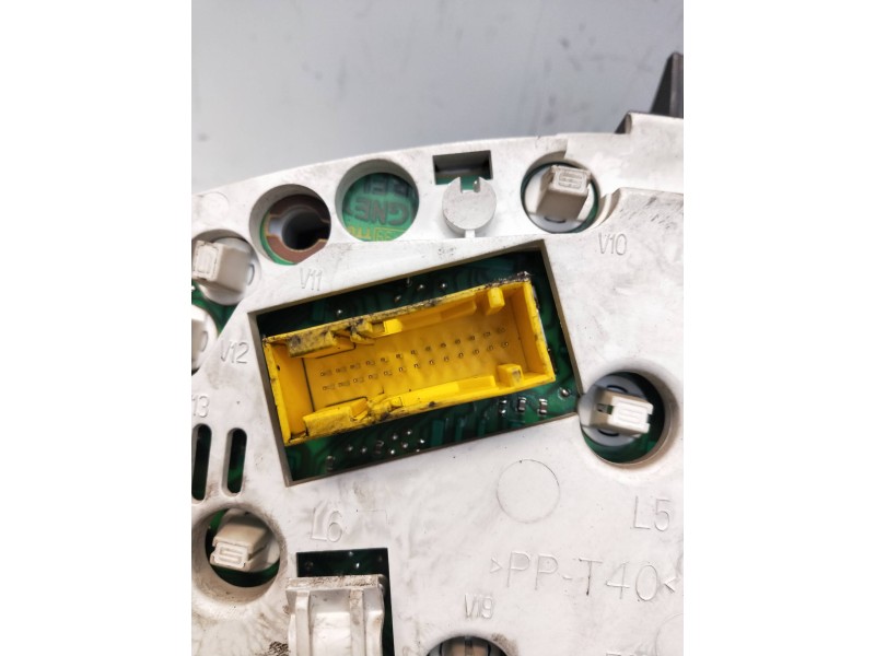 Recambio de cuadro instrumentos para peugeot 206 berlina referencia OEM IAM 9634961080  