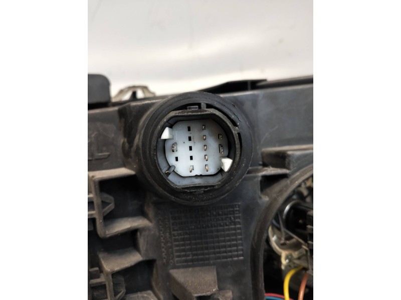 Recambio de faro derecho para fiat stilo multi wagon (192) referencia OEM IAM 517127100  PULIR