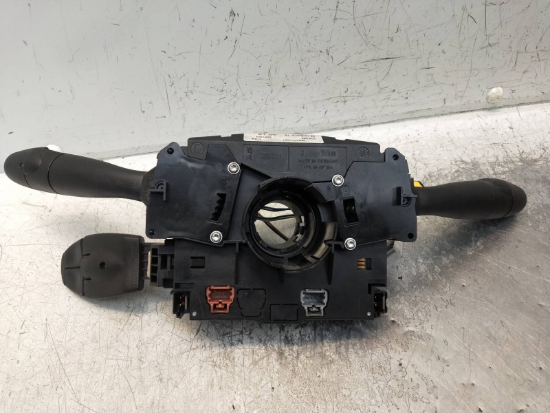 Recambio de mando luces para peugeot 207 sw outdoor referencia OEM IAM 96630718XT  