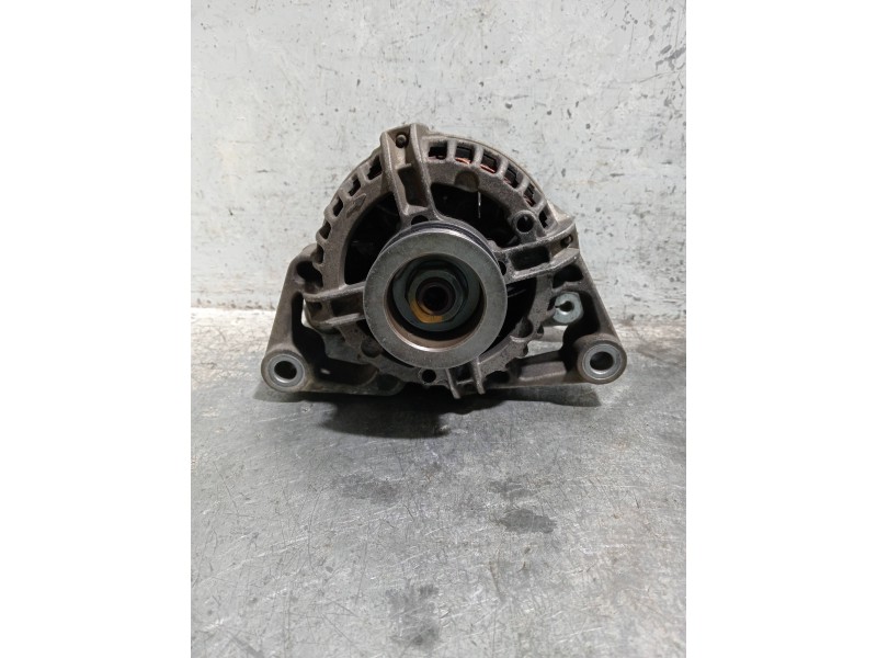 Recambio de alternador para opel corsa c referencia OEM IAM 0124225018 24437119 