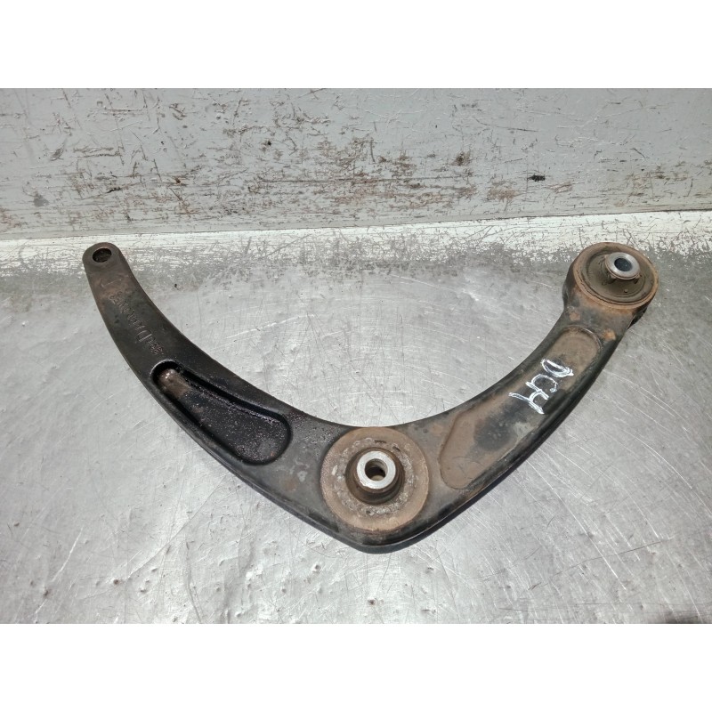 Recambio de brazo suspension inferior delantero derecho para citroen c4 berlina referencia OEM IAM 396D  