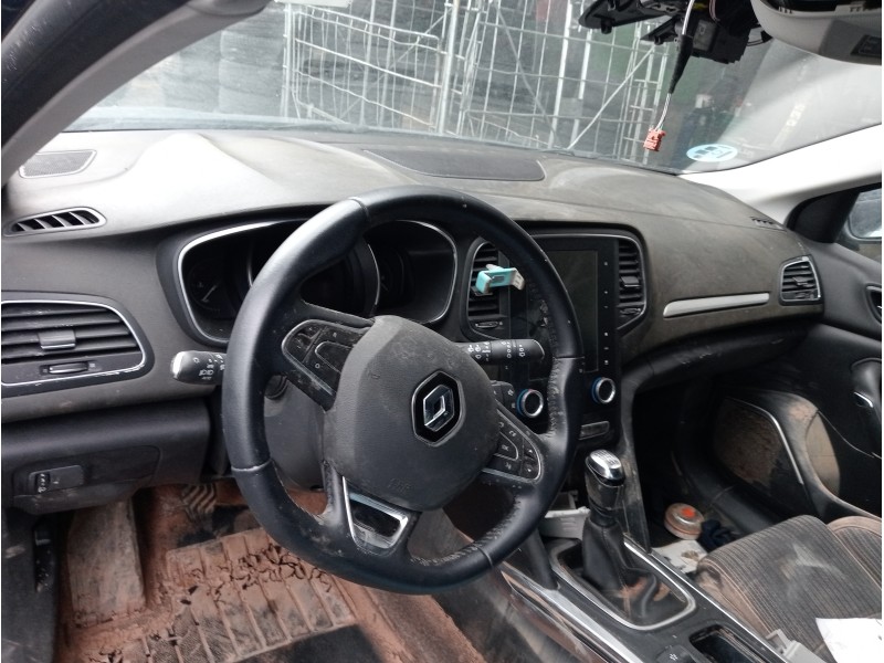 renault megane iv berlina 5p del año 2019