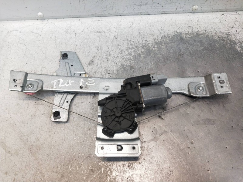 Recambio de motor elevalunas trasero derecho para peugeot 207 sw outdoor referencia OEM IAM   5P RANCHERA