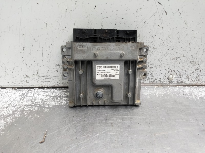 Recambio de centralita motor uce para citroen c4 picasso referencia OEM IAM 9677563880 9666912580 28303589