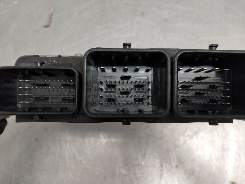 Recambio de centralita motor uce para citroen c4 picasso referencia OEM IAM 9677563880 9666912580 28303589