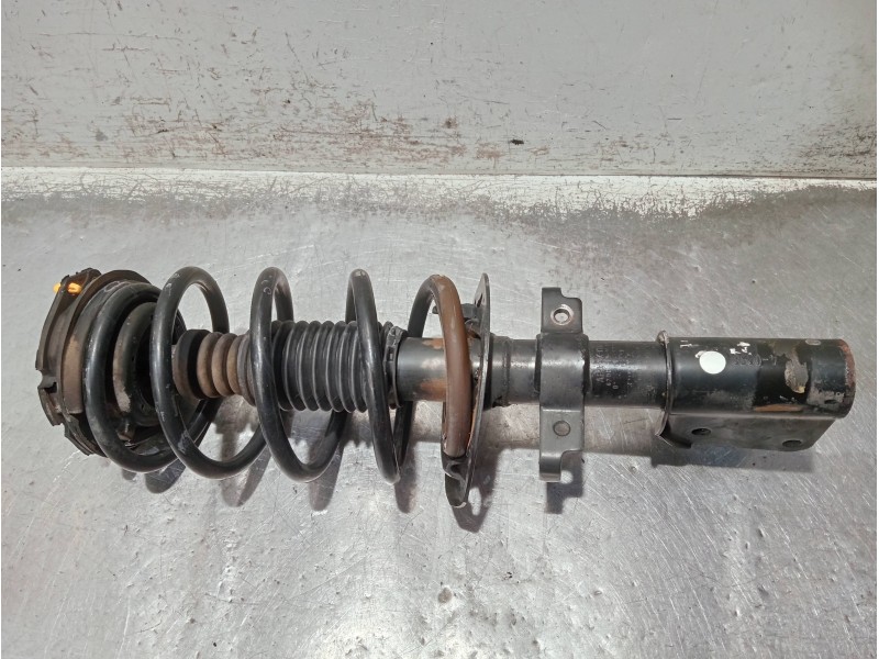 Recambio de amortiguador delantero derecho para renault espace iv (jk0) referencia OEM IAM 8200329947A  