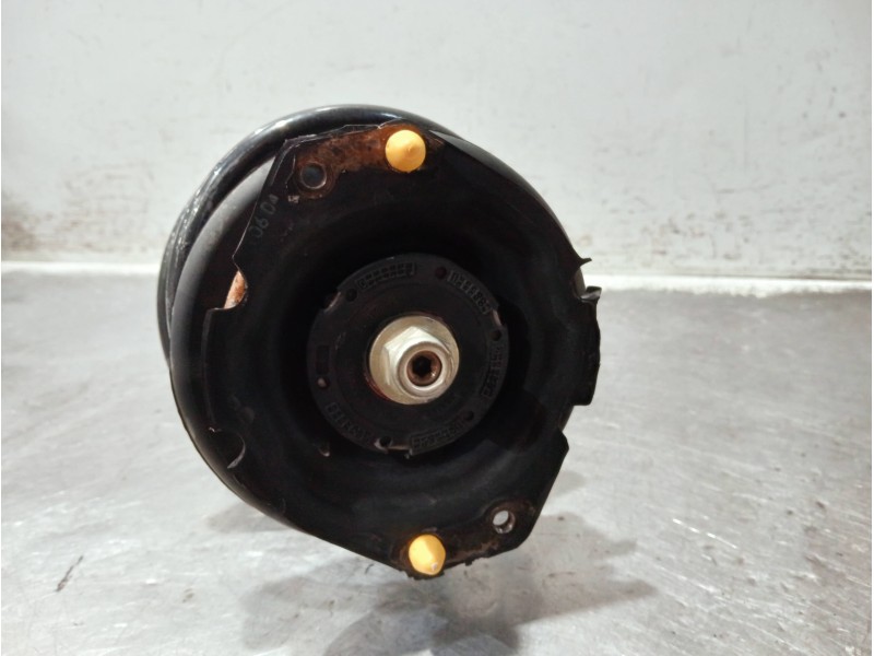 Recambio de amortiguador delantero derecho para renault espace iv (jk0) referencia OEM IAM 8200329947A  