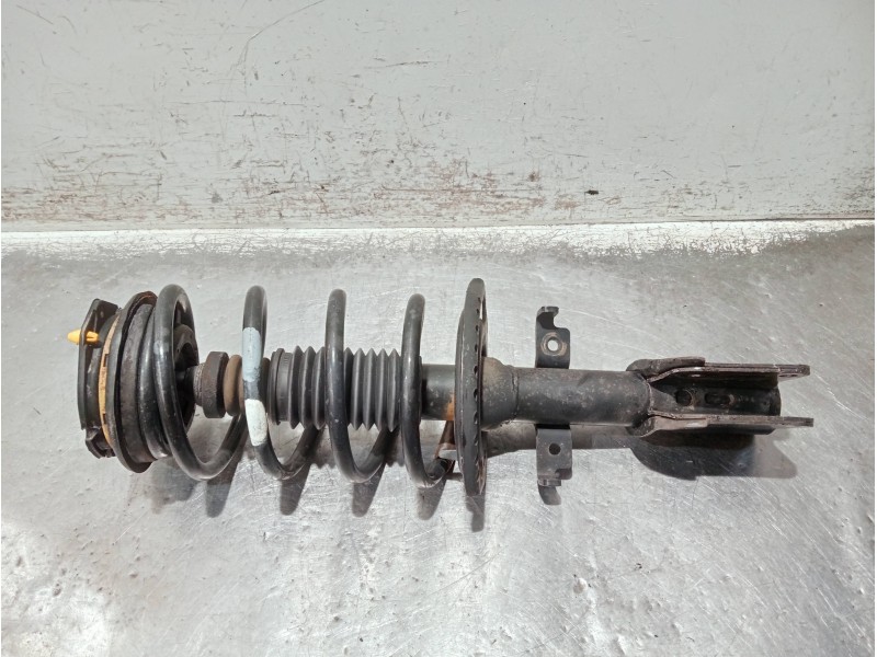 Recambio de amortiguador delantero izquierdo para renault espace iv (jk0) referencia OEM IAM 8200329947A  