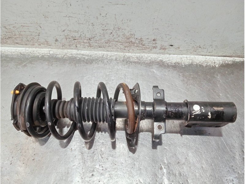 Recambio de amortiguador delantero izquierdo para renault espace iv (jk0) referencia OEM IAM 8200329947A  