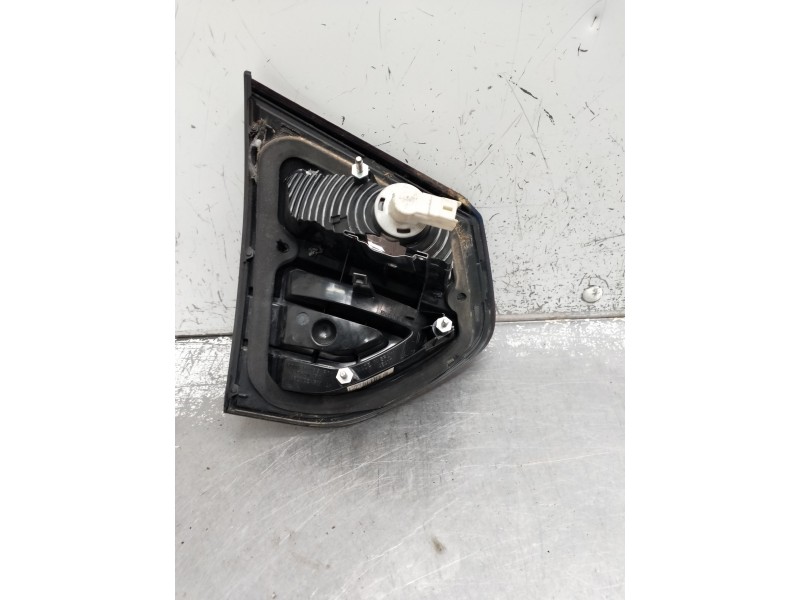 Recambio de piloto trasero derecho interior para citroen c4 picasso referencia OEM IAM 9673164980 0283332179 