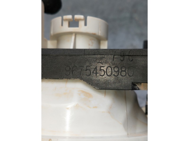 Recambio de faro antiniebla izquierdo para citroen c4 cactus bluehdi 100 referencia OEM IAM 9675450980  