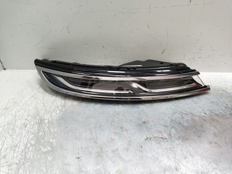 Recambio de faro derecho para citroen c4 cactus bluehdi 100 referencia OEM IAM 9821287080 01362402 