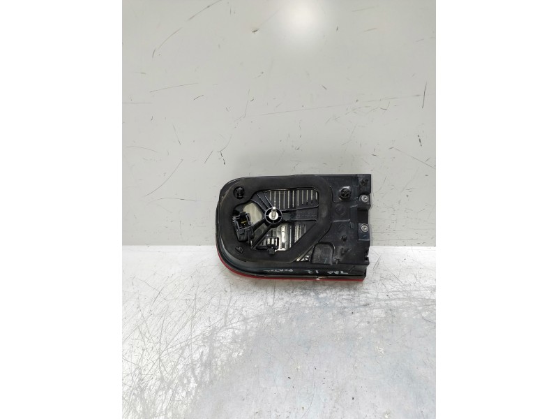 Recambio de piloto trasero izquierdo interior para citroen c4 cactus bluehdi 100 referencia OEM IAM   