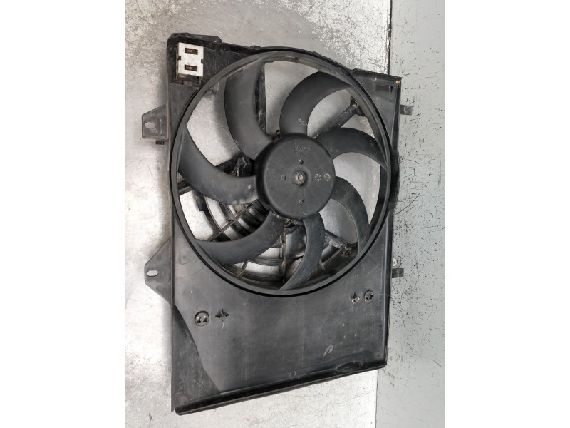 Recambio de electroventilador para citroen c4 cactus bluehdi 100 referencia OEM IAM 9801666680 FS2083 T300217