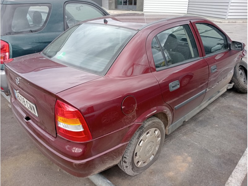 opel astra g berlina del año 1998