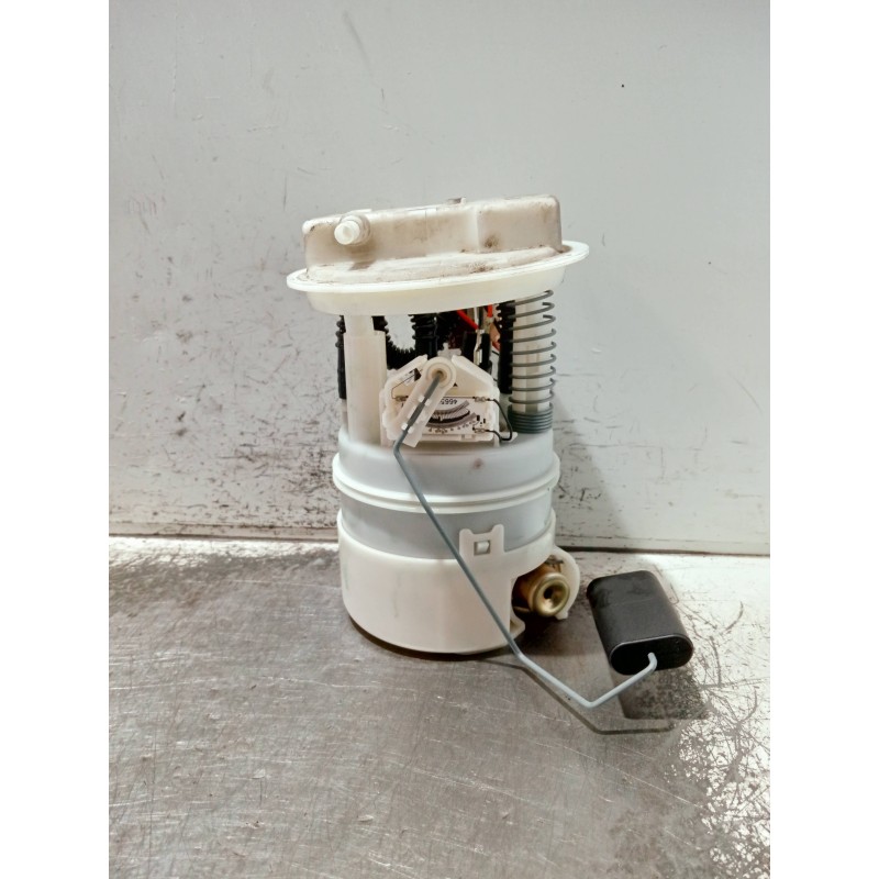 Recambio de bomba combustible para renault clio ii fase ii (b/cb0) referencia OEM IAM 8200057324 09746659900 