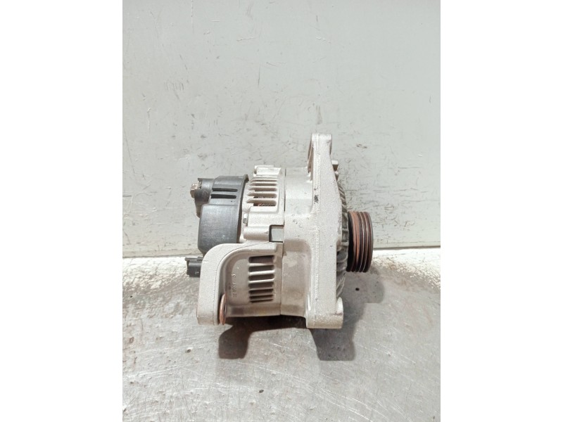 Recambio de alternador para renault clio ii fase ii (b/cb0) referencia OEM IAM 437119 A11VI98 