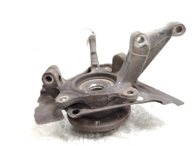 Recambio de mangueta delantera izquierda para lancia delta 1.4 cat referencia OEM IAM   