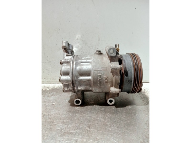 Recambio de compresor aire acondicionado para renault clio ii fase ii (b/cb0) referencia OEM IAM 8200037058 1427D 