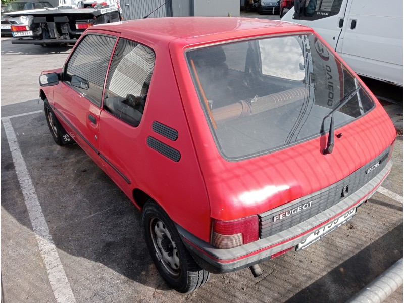 peugeot 205 berlina del año 1991