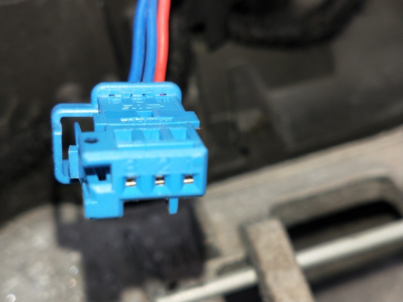 Recambio de volante para citroen c4 cactus bluehdi 100 referencia OEM IAM 34138520 98303131ZD 34281001C