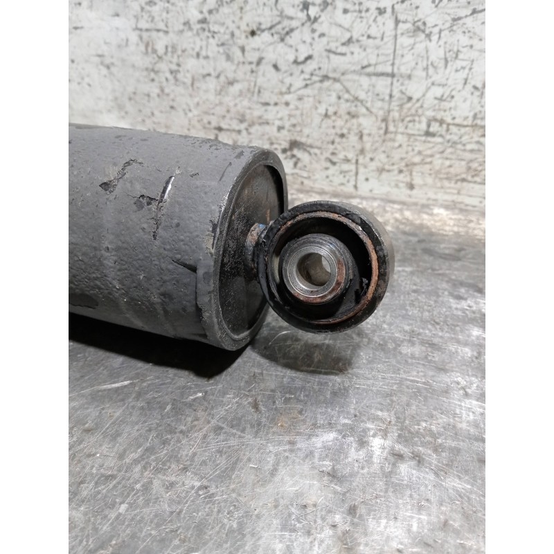 Recambio de amortiguador trasero izquierdo para chrysler voyager (rg) 2.8 crd cat referencia OEM IAM 894104000417  